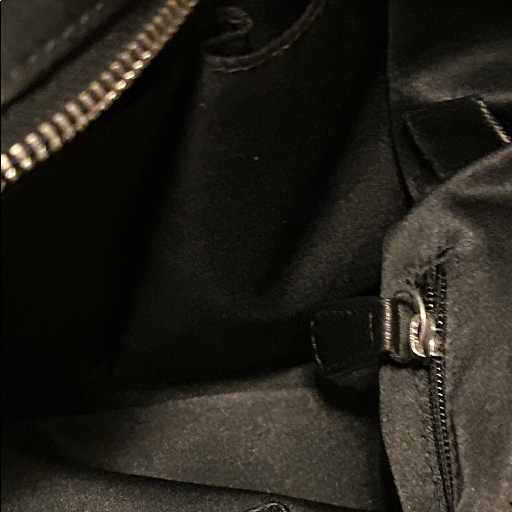 Coach Elegant Black and Gray Shoulder Bag - Picture 6 of 11
